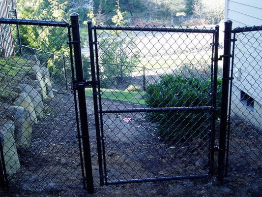 Chain Link Fencing Black Single Swing Gate 533x400