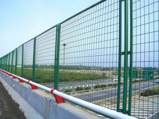 Fencing Post & Accessories Highway Round Fencing Post 533x400