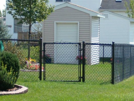 Chain Link Fencing House Swing Gate 533x400