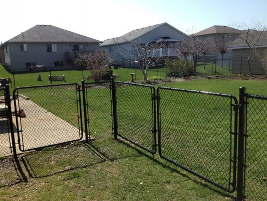 Chain Link Fencing Residential Area Swing Gate 533x400