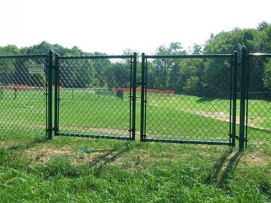 Chain Link Fencing Sport Field Swing Gate 533x400