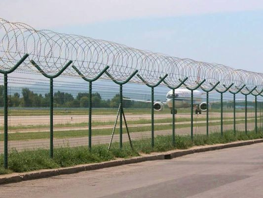 CBT-65 - Reinforced Barbed Tape  Concertina Razor Wire Airport Application 533x400
