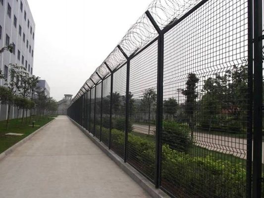 CBT-65 - Reinforced Barbed Tape  Razor Wire Governmental Agency Application 2 533x400